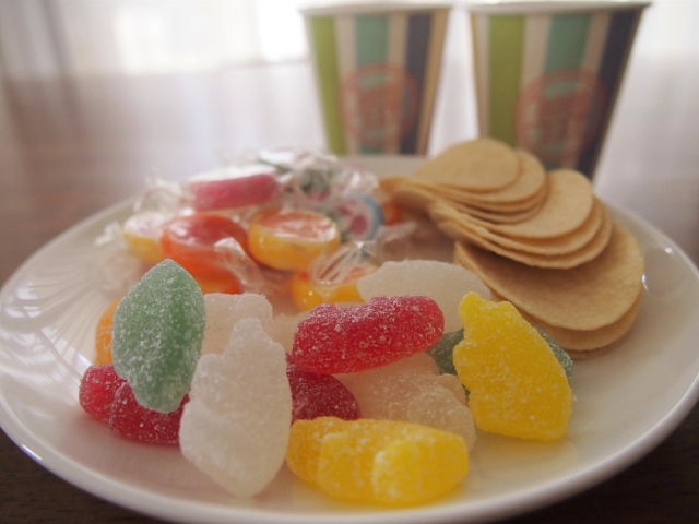 お菓子が太る理由と食べるとヤバくなる部位や危険な時間帯を紹介 ザ ワールド